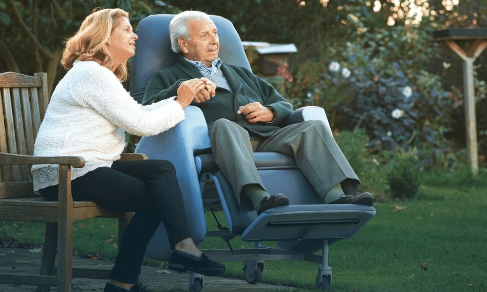 Chairs for the Elderly US: Designing Comfort, Safety, and Independence at Home